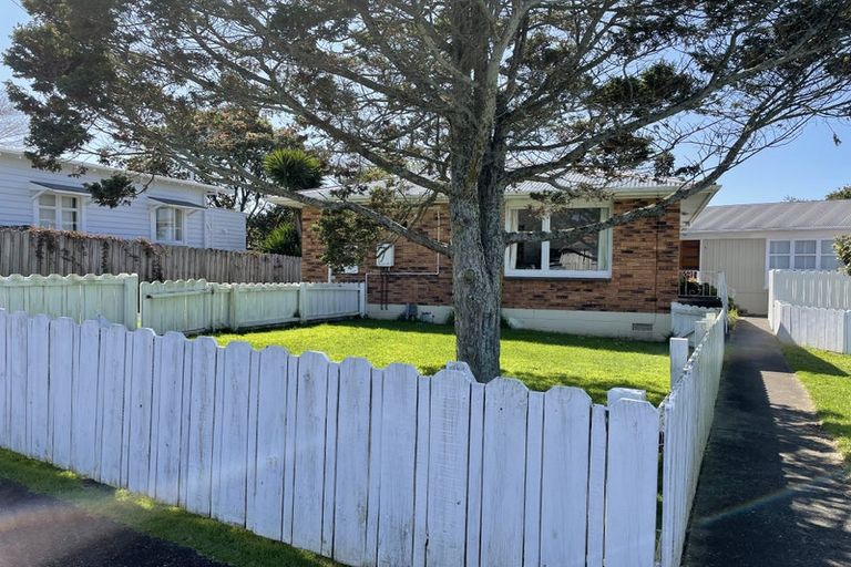 Photo of property in 2/1a Wade Avenue, Onehunga, Auckland, 1061