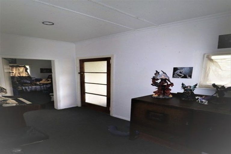 Photo of property in 16 Beach Road, Castlecliff, Whanganui, 4501