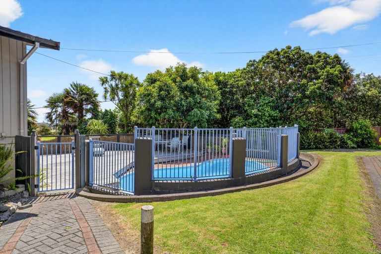 Photo of property in 280a Motutara Road, Muriwai, Waimauku, 0881