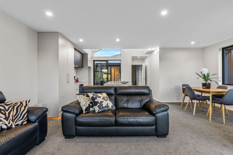 Photo of property in 70 River Stone Drive, Halswell, Christchurch, 8025