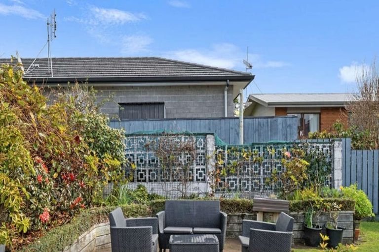 Photo of property in 80 Sutherland Road, Brookfield, Tauranga, 3110