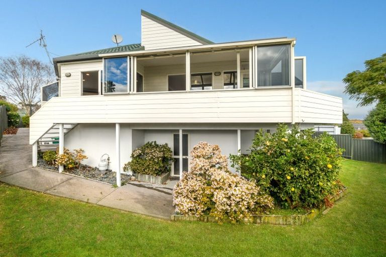 Photo of property in 6 Osprey Drive, Welcome Bay, Tauranga, 3112