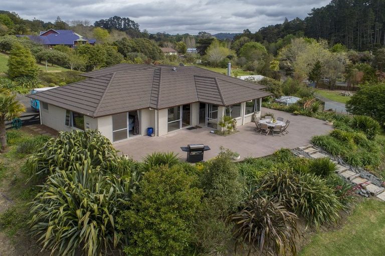 Photo of property in 24 Puhoi Close, Puhoi, Warkworth, 0994