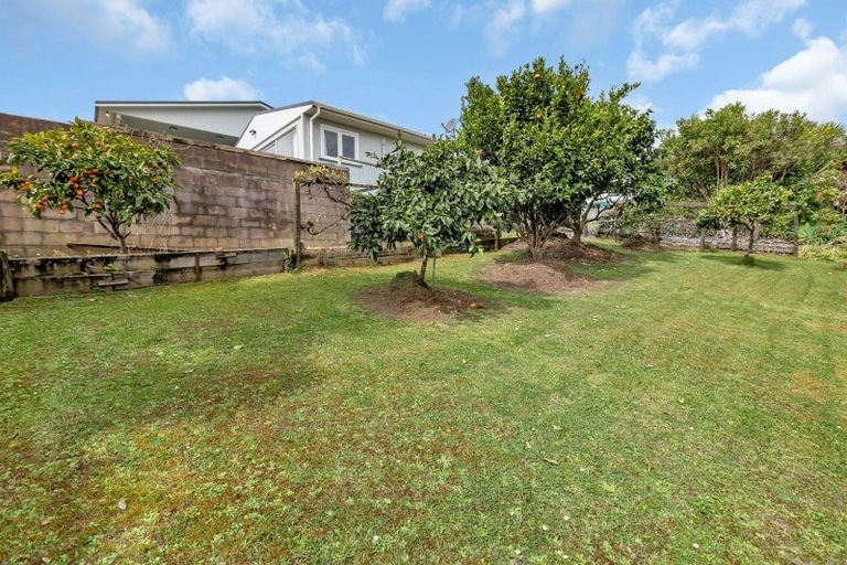 Photo of property in 16 Pah Road, Onerahi, Whangarei, 0110