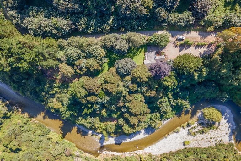 Photo of property in 83 Cosy Dell Road, Herbert, 9495