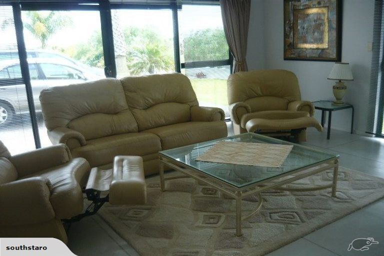 Photo of property in 9 Alec Craig Way, Gulf Harbour, Whangaparaoa, 0930