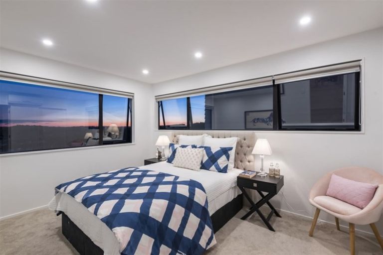 Photo of property in 50 Ascension Crescent, Orewa, 0931