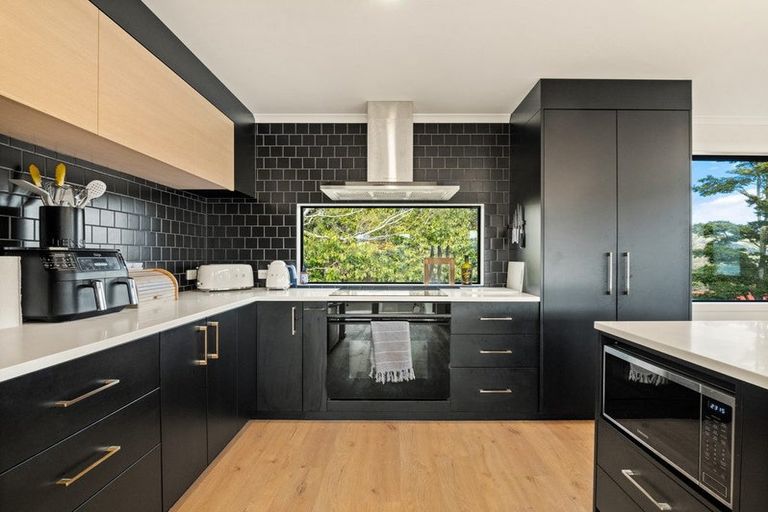 Photo of property in 16a Kellas Street, Macandrew Bay, Dunedin, 9014