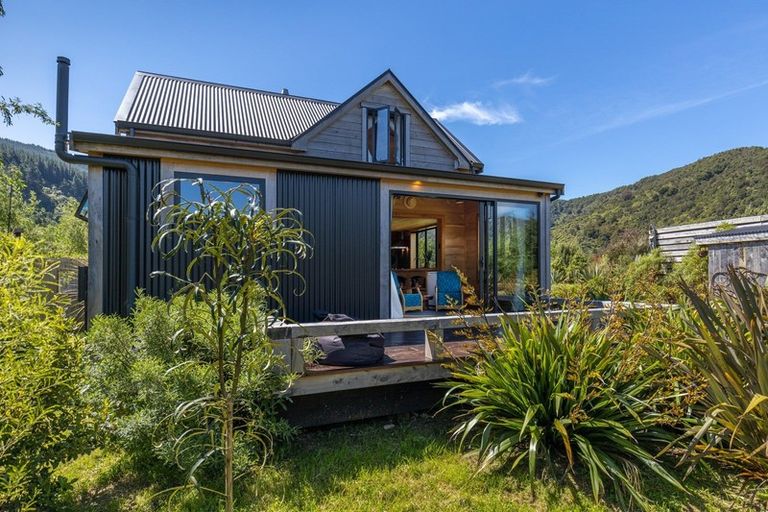 Photo of property in 9e Lady Cobham Grove, Anakiwa, Linkwater, 7281