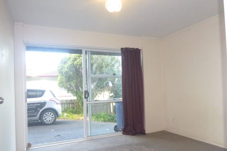 Photo of property in 63 Reynella Drive, Massey, Auckland, 0614