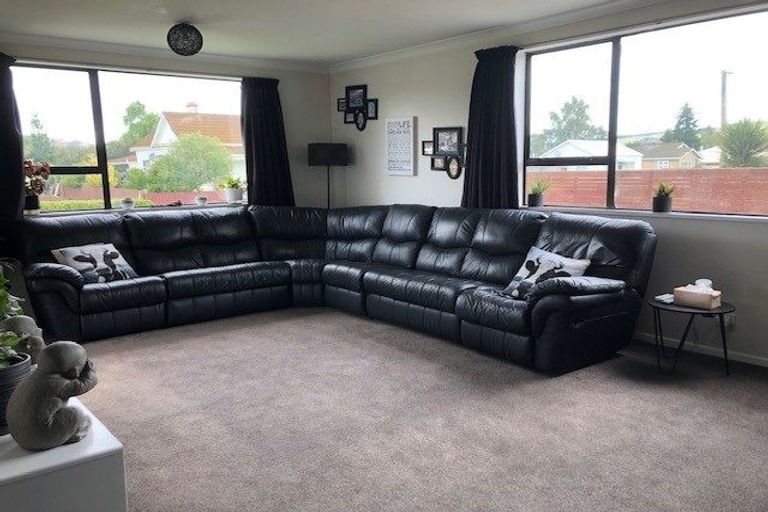 Photo of property in 30 Burns Street, Milton, 9220