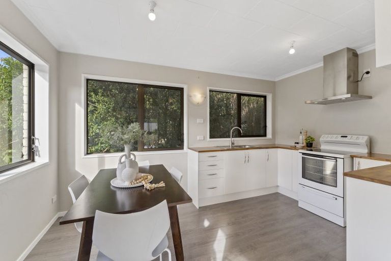 Photo of property in 3 Leinster Avenue, Raumati South, Paraparaumu, 5032