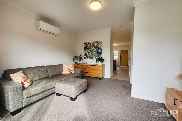 Photo of property in 20 Manarini Road, Westgate, Auckland, 0614