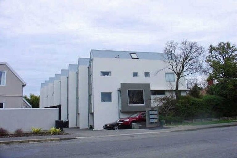 Photo of property in 8/86 Brockworth Place, Riccarton, Christchurch, 8011