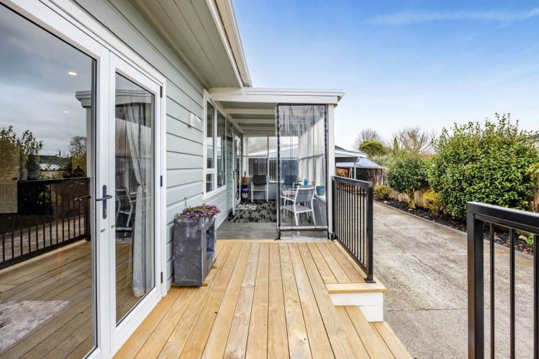 Photo of property in 30 Kahikatea Street, Inglewood, 4330