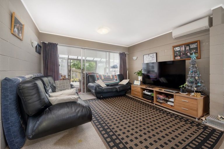 Photo of property in 1-2/19 Pegler Drive, Howick, Auckland, 2014