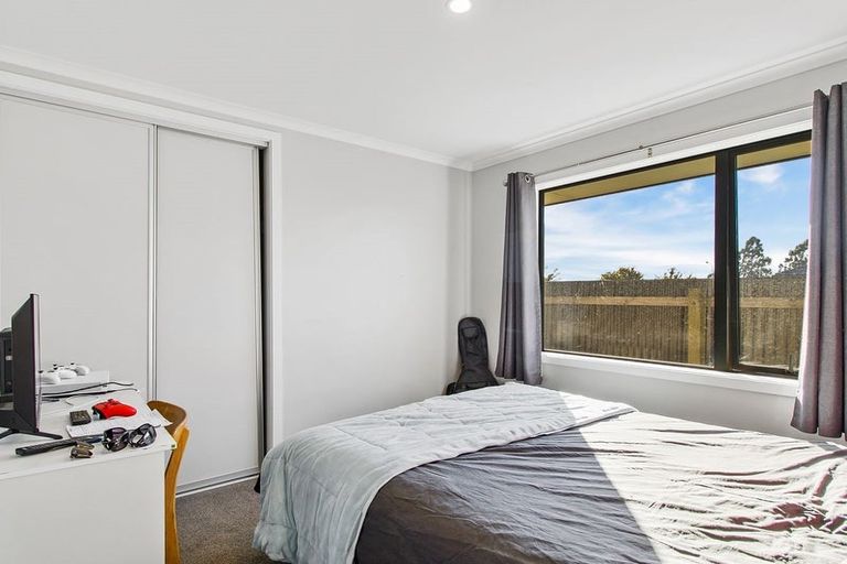 Photo of property in 16 Eric Batchelor Place, Waimate, 7924