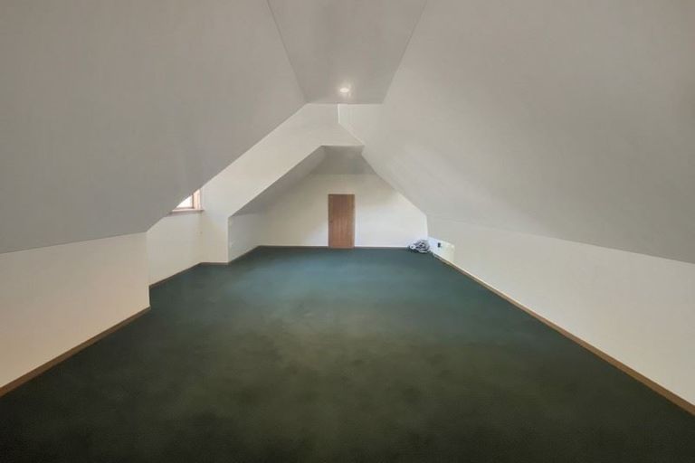 Photo of property in 4 Thorrington Road, Cashmere, Christchurch, 8022