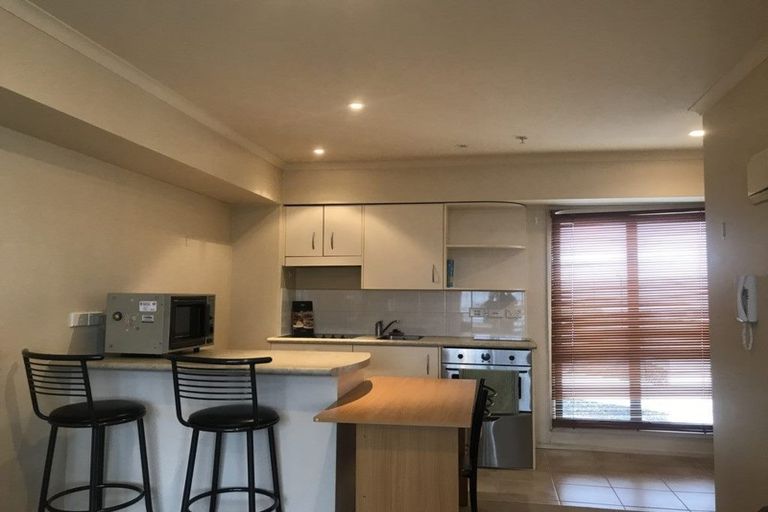 Photo of property in The Rennaissance, 5j/18 Ronwood Avenue, Manukau, Auckland, 2104