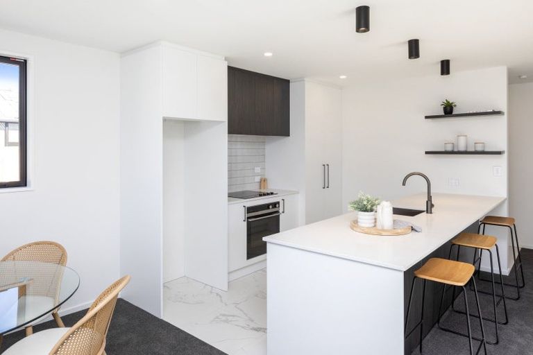 Photo of property in 2/47 Sturrocks Road, Redwood, Christchurch, 8051