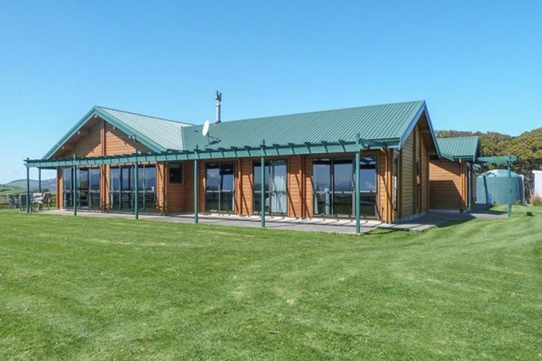 Photo of property in 277 Gully Road, Happy Valley, Tuatapere, 9691