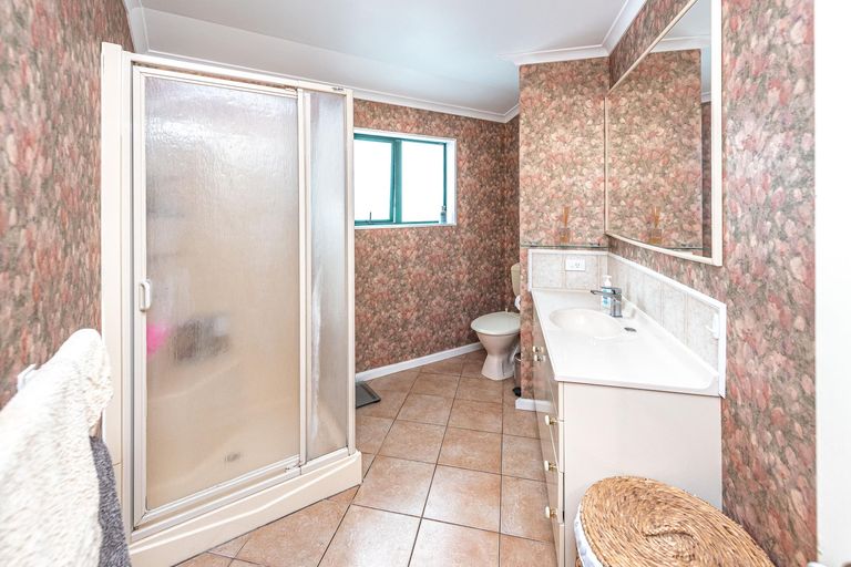 Photo of property in 31 Kakaho Drive, Tawhero, Whanganui, 4501