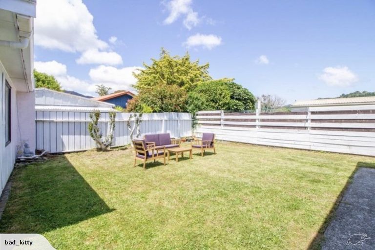 Photo of property in 270b Wellington Road, Wainuiomata, Lower Hutt, 5014