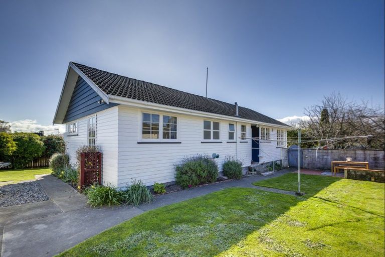 Photo of property in 1 James Cook Street, Havelock North, 4130