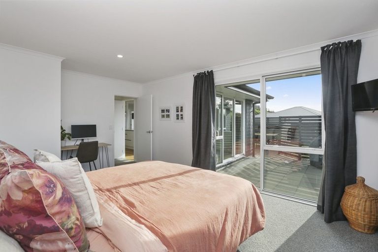 Photo of property in 9 Marsden Place, Hurworth, New Plymouth, 4310