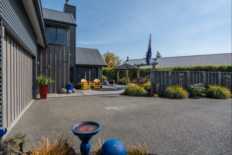 Photo of property in 7 Haines Grove, Rainbow Point, Taupo, 3330