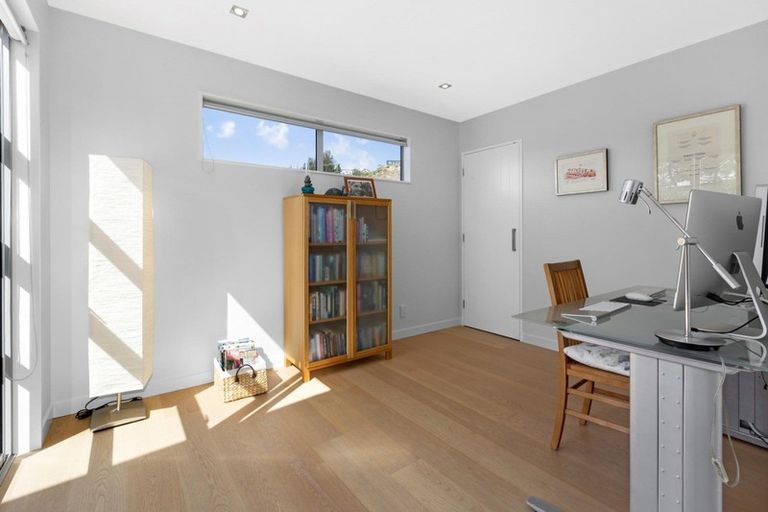 Photo of property in 9 Endeavour Drive, Whitby, Porirua, 5024