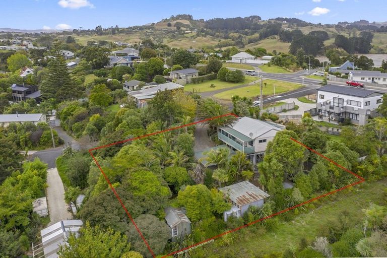 Photo of property in 4 Snowden Place, Raglan, 3225