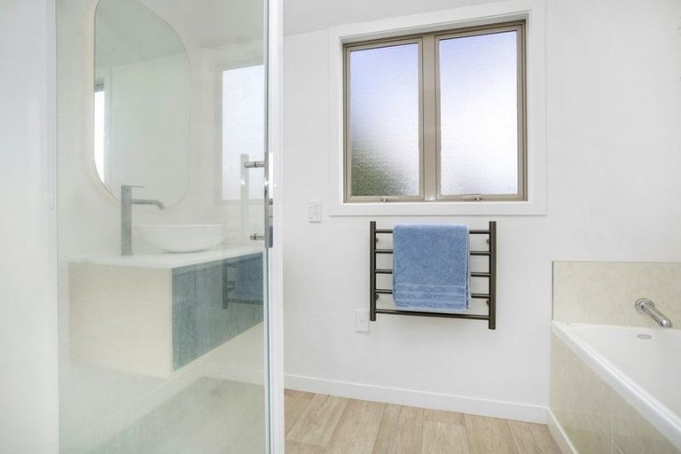 Photo of property in 96b Nicholson Road, Khandallah, Wellington, 6035