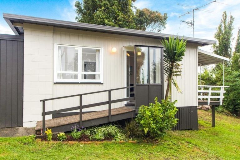 Photo of property in 147 Rangatira Road, Beach Haven, Auckland, 0626