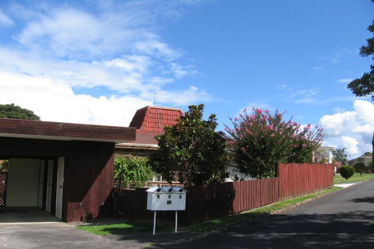 Photo of property in 3/12 Pamela Place, New Lynn, Auckland, 0600