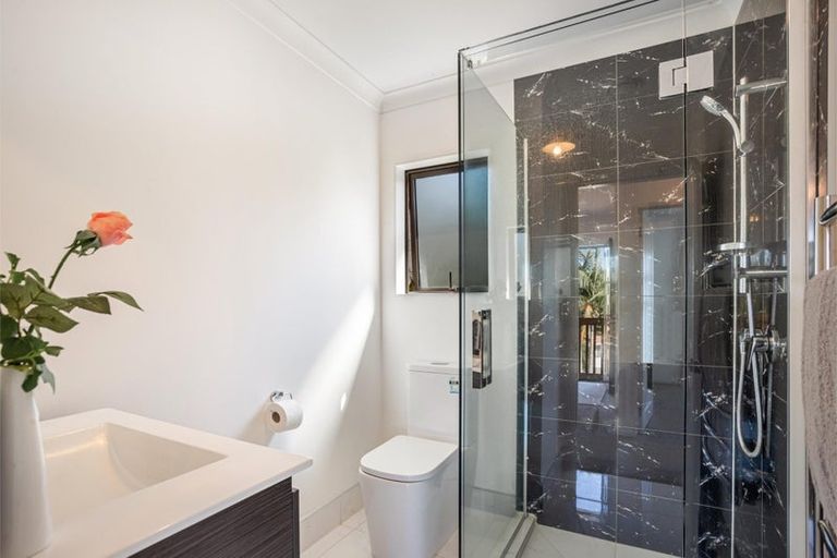 Photo of property in 88a West Harbour Drive, West Harbour, Auckland, 0618