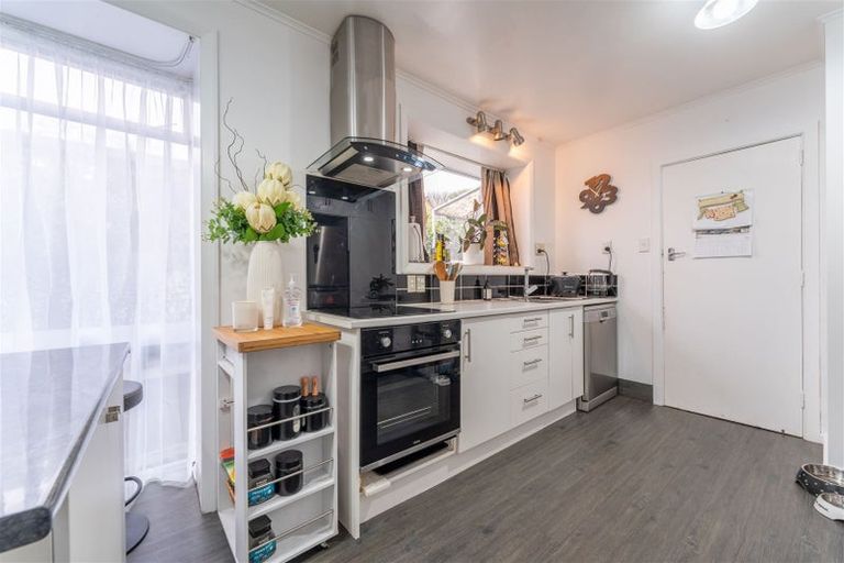 Photo of property in 32 Oxford Street, West End, Timaru, 7910