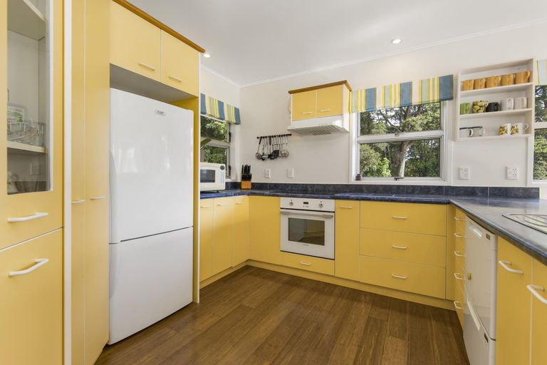 Photo of property in 43 Kelvyn Grove, Hillpark, Auckland, 2102