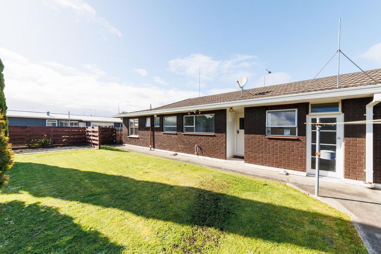 Photo of property in 83 Long Melford Road, Awapuni, Palmerston North, 4412