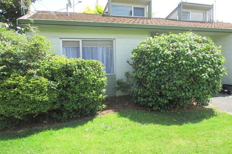 Photo of property in 17a Churchill Avenue, Hokowhitu, Palmerston North, 4410