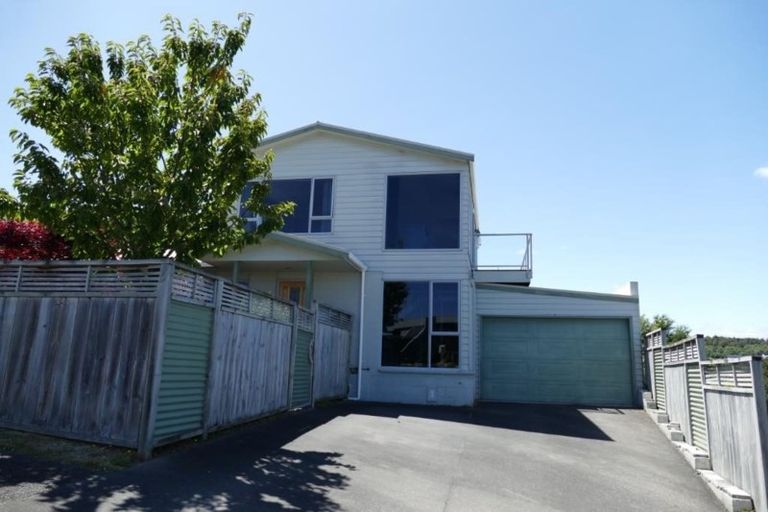 Photo of property in 12 Beachman Grove, Hilltop, Taupo, 3330