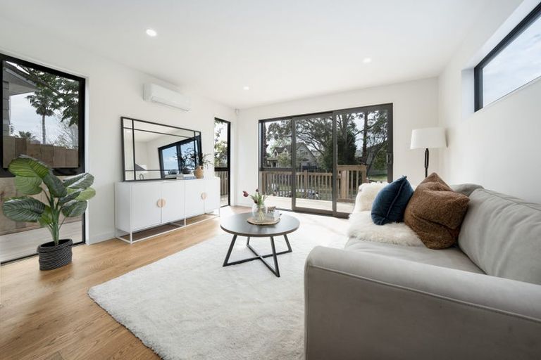 Photo of property in 23a Caribbean Drive, Unsworth Heights, Auckland, 0632