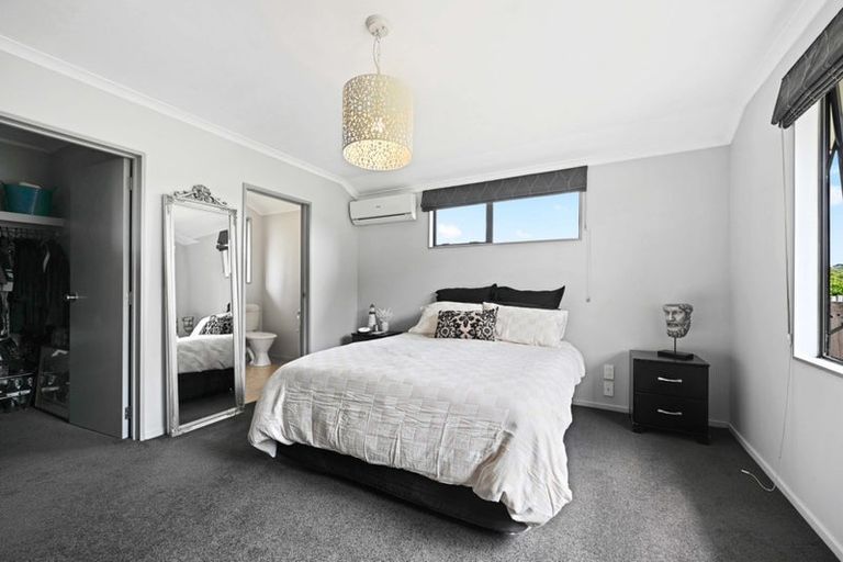 Photo of property in 16 Palm Grove Drive, Western Heights, Hamilton, 3200