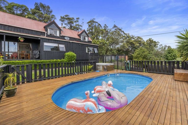 Photo of property in 15 Barr Road, Makarau, Warkworth, 0984