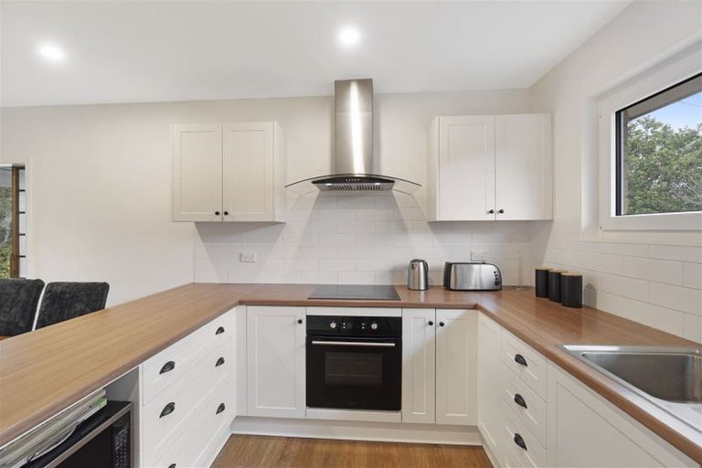 Photo of property in 23 Jenkins Avenue, Redwood, Christchurch, 8051