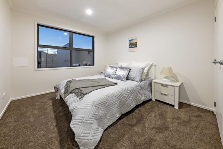 Photo of property in 14 Rere Close, Takanini, 2112