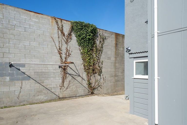 Photo of property in 33 Reid Road, South Dunedin, Dunedin, 9012