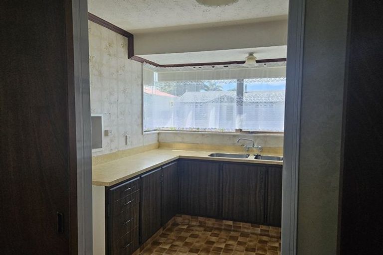 Photo of property in 1 Douglas Street, West End, Palmerston North, 4412