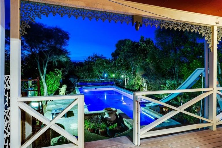 Photo of property in 12 Gladstone Road, Bluff Hill, Napier, 4110