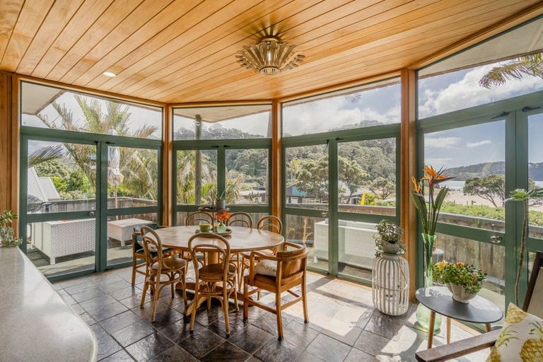 Photo of property in 24 Pye Place, Hot Water Beach, Whitianga, 3591